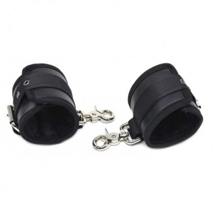 Черные наручники из натуральной кожи с плюшем