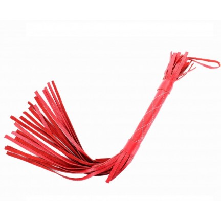 Красная кожаная плеть с декорированной рукоятью