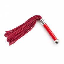 Красная плеть с металлическим шаром на рукояти